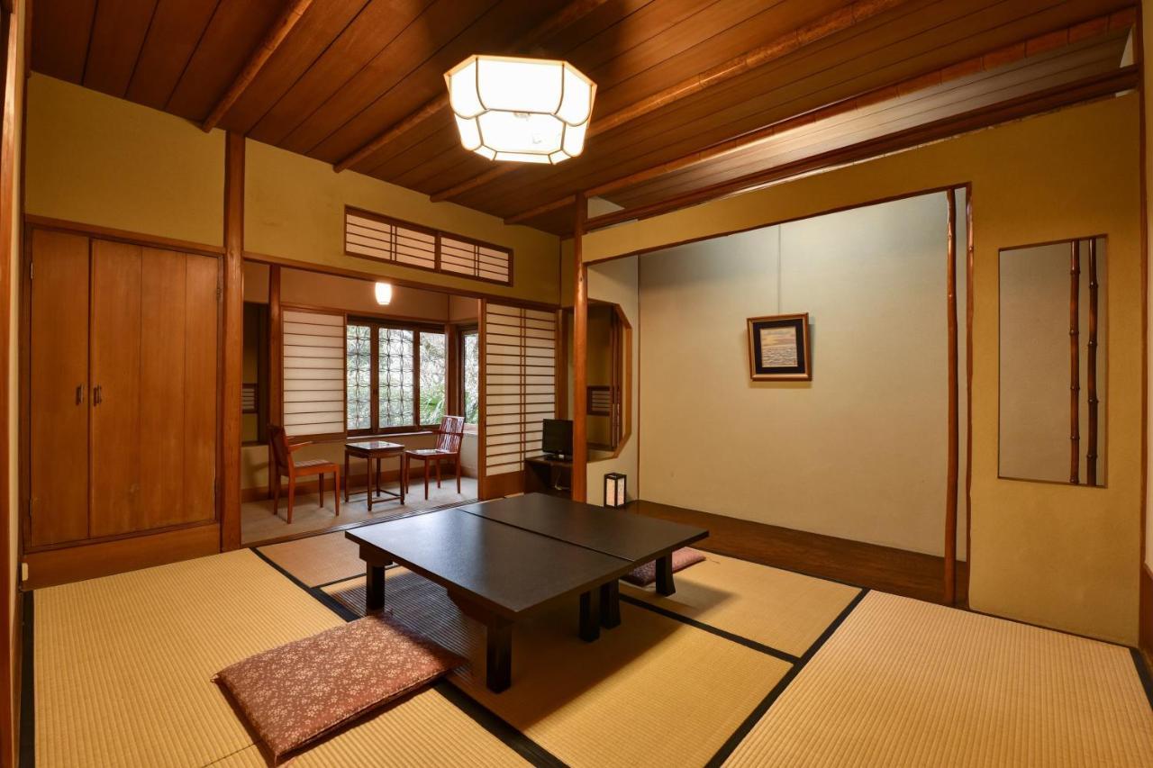 Suma Kanko House Aji To Yado Kagetsu Кобе Екстериор снимка